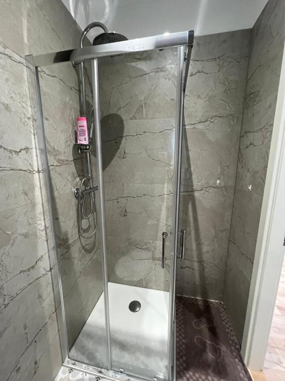 Le 13 - Petit F2 rénové Mulhouse centre - stationnement gratuit – photo 3