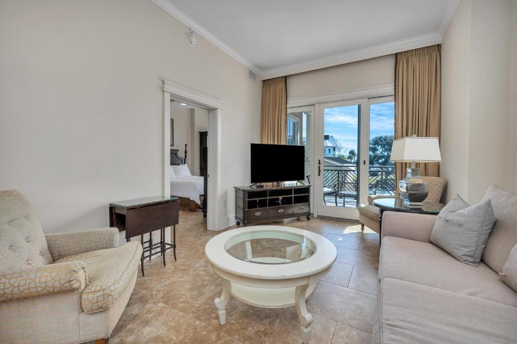 Μια τηλεόραση ή/και κέντρο ψυχαγωγίας στο Sea Gate #108