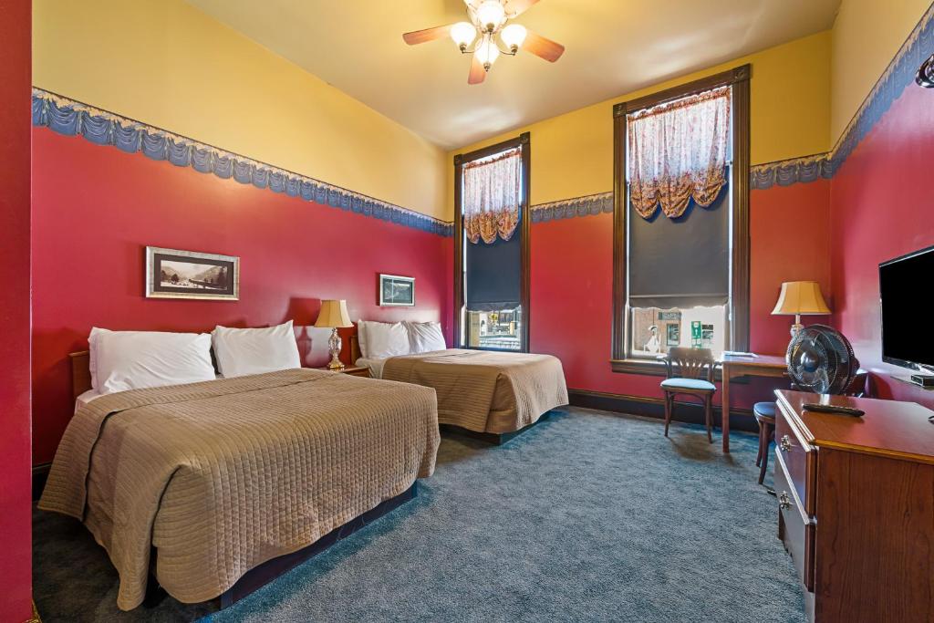 Historic Iron Horse Inn - Deadwood - Chambre Double Avec 2 Lits Doubles - Non-Fumeurs