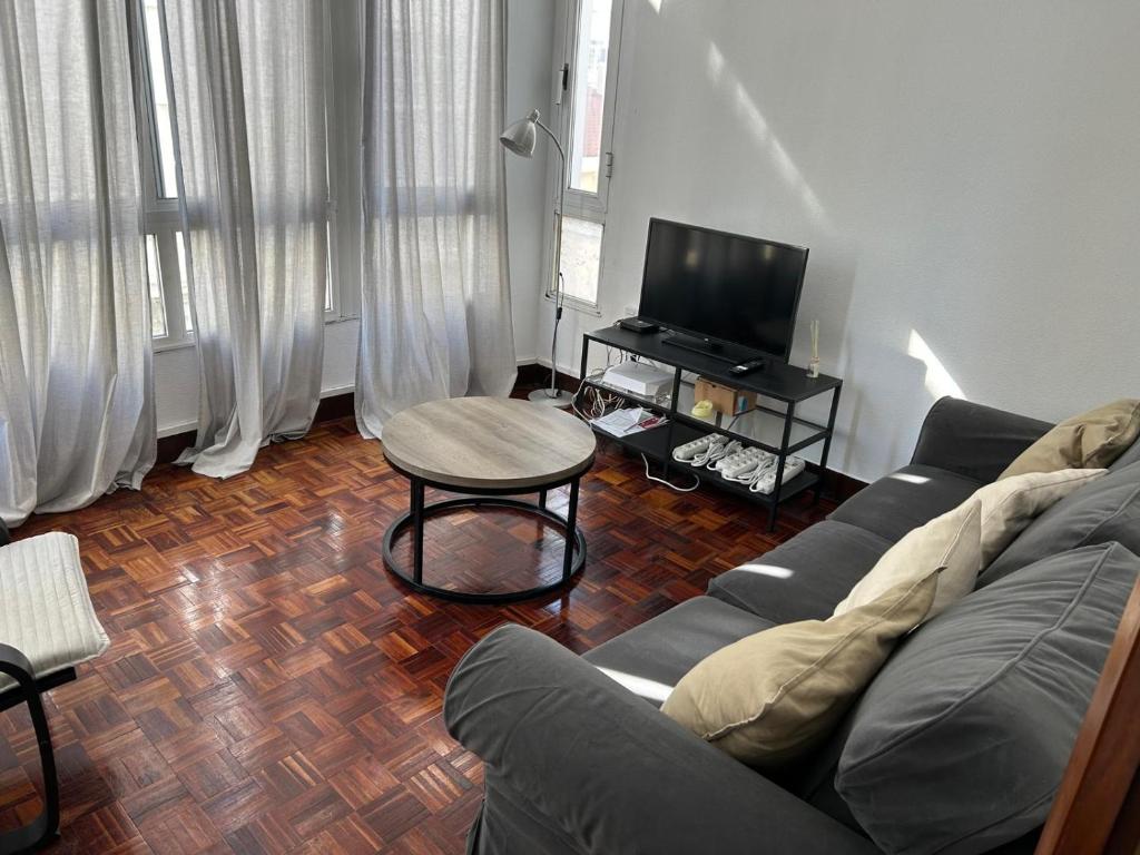 Et tv og/eller underholdning på Alojamiento acogedor