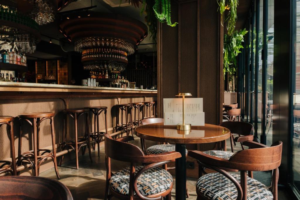 
Premium Botanique Room
