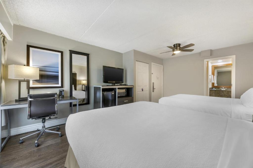 Best Western Pier Point Inn - ペット不可、クイーンベッド 2 台