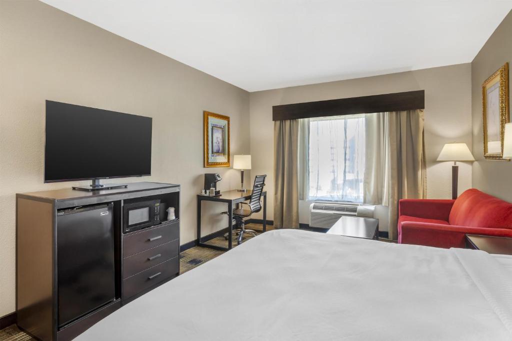 Best Western Plus Heritage Inn & Suites Houston,Pasadena,Deer Park,Channelview - Habitación King Con Sofá Cama