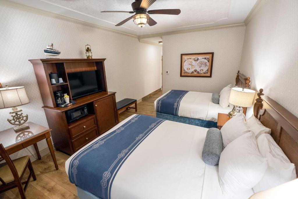Fulton Steamboat Inn - 
