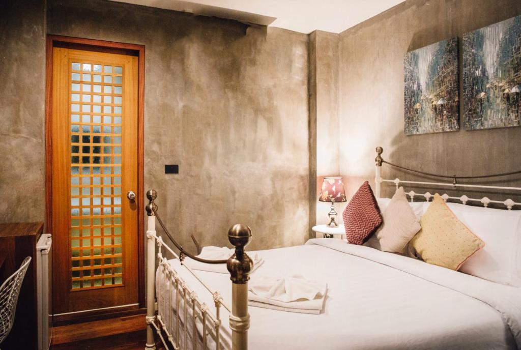 Tioukougne PeulにあるLompoul Natureの部屋にベッドがある寝室