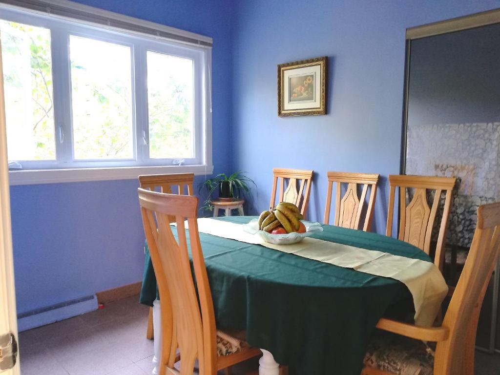 Φωτογραφία από το άλμπουμ του charming room for rent σε Brossard