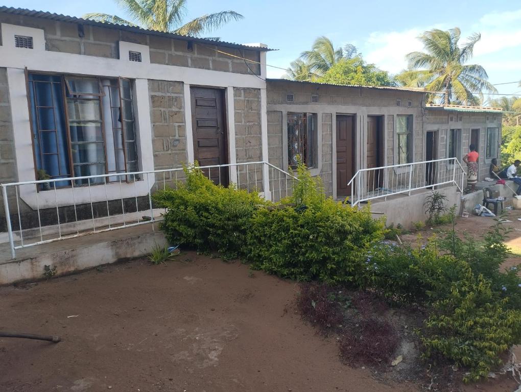 Gallery image of Dona Maria Guest Room in Xai-Xai