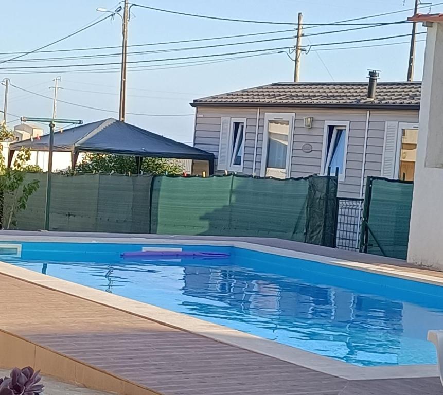 Πισίνα στο ή κοντά στο Sesimbra 3 Bedrooms with Shared Pool