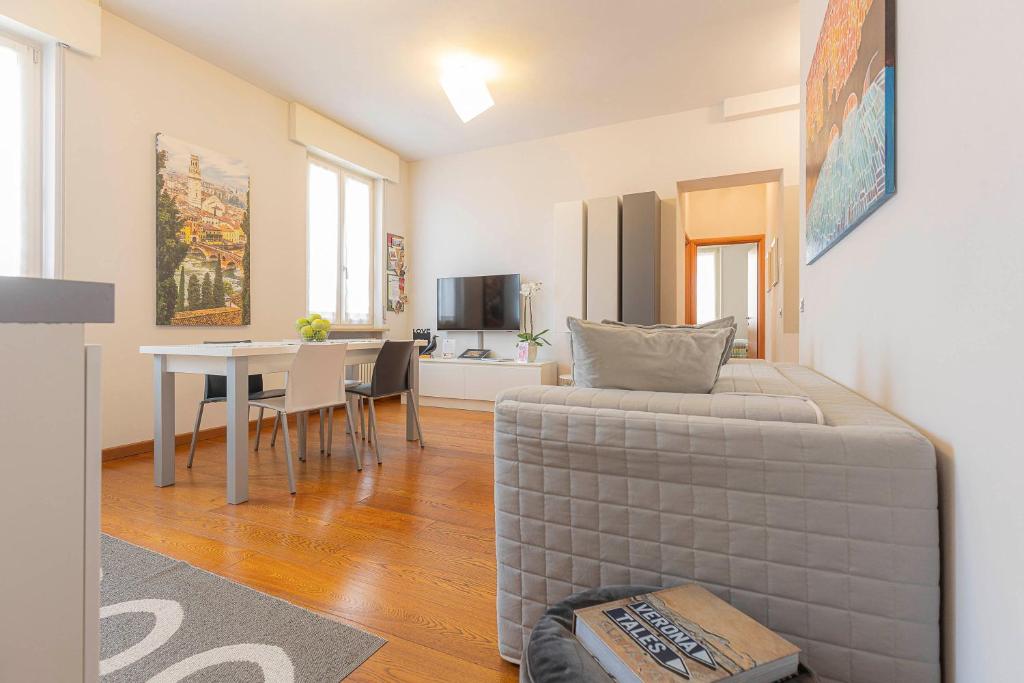 Μια τηλεόραση ή/και κέντρο ψυχαγωγίας στο Verona Lodge