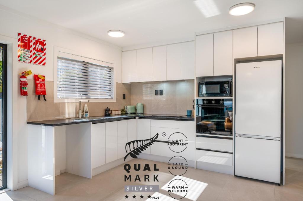 Luxe Suites & Apartments photo