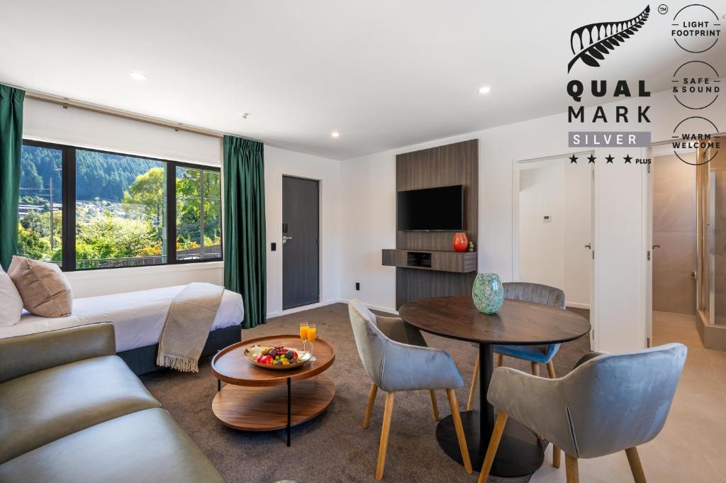 
Luxe One Bedroom Suite with Mountain View
