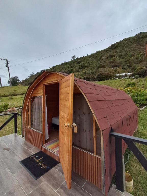 Příroda nedaleko venkovského domu