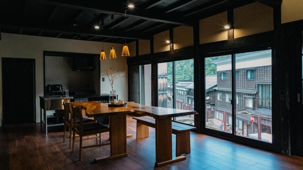 Μια τηλεόραση ή/και κέντρο ψυχαγωγίας στο nipponia白山白峰奥山人の里せんにょも棟