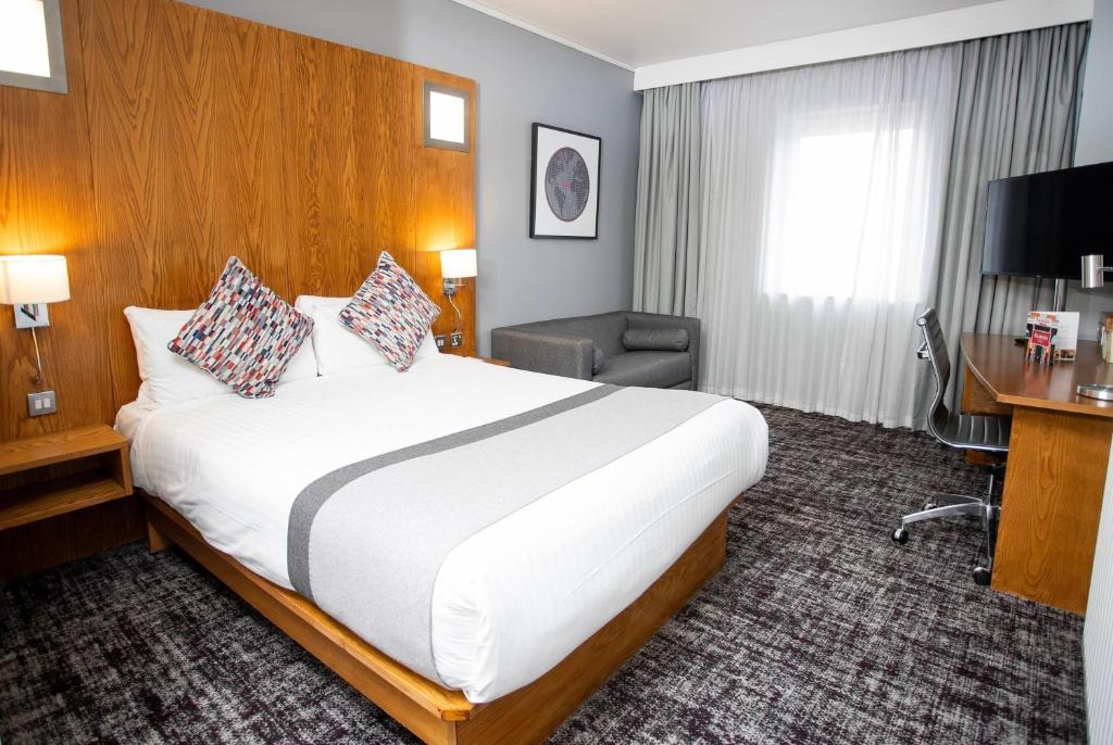 Ramada by Wyndham Belfast - 