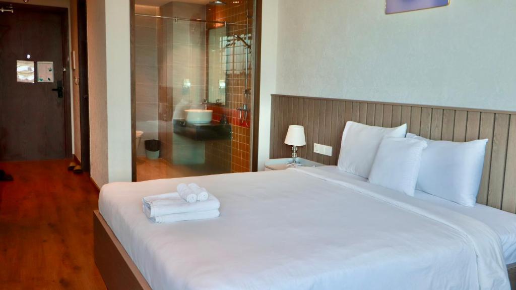 Phòng Deluxe Giường Đôi Nhìn Ra Biển