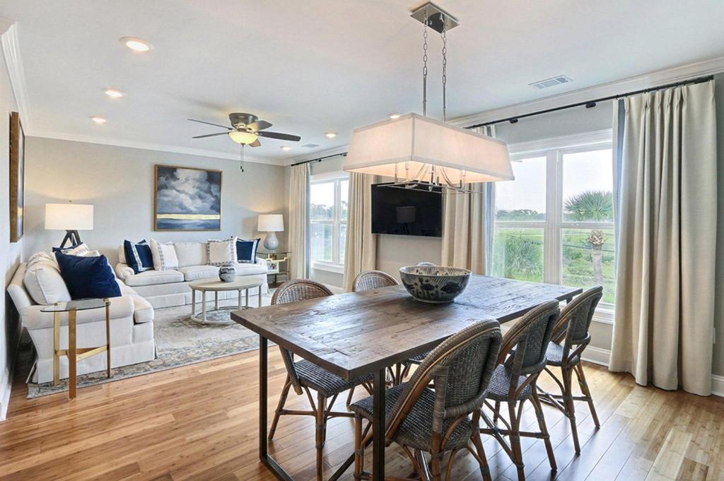 Μια τηλεόραση ή/και κέντρο ψυχαγωγίας στο El Rey Collection 3