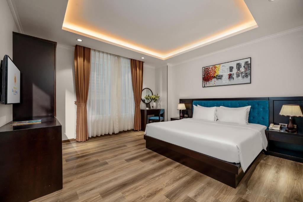 Suite Có Giường Cỡ King Nhìn Ra Biển Kèm Ban Công - Bao Gồm Trà Chiều
