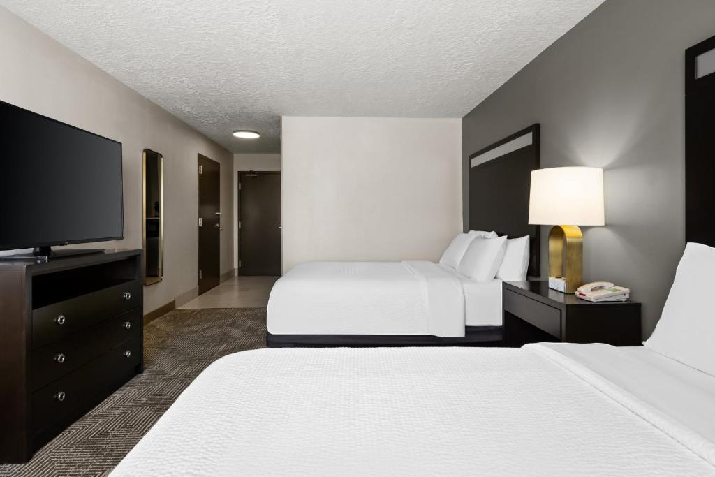 Holiday Inn & Suites Albuquerque Airport, an IHG Hotel - 
