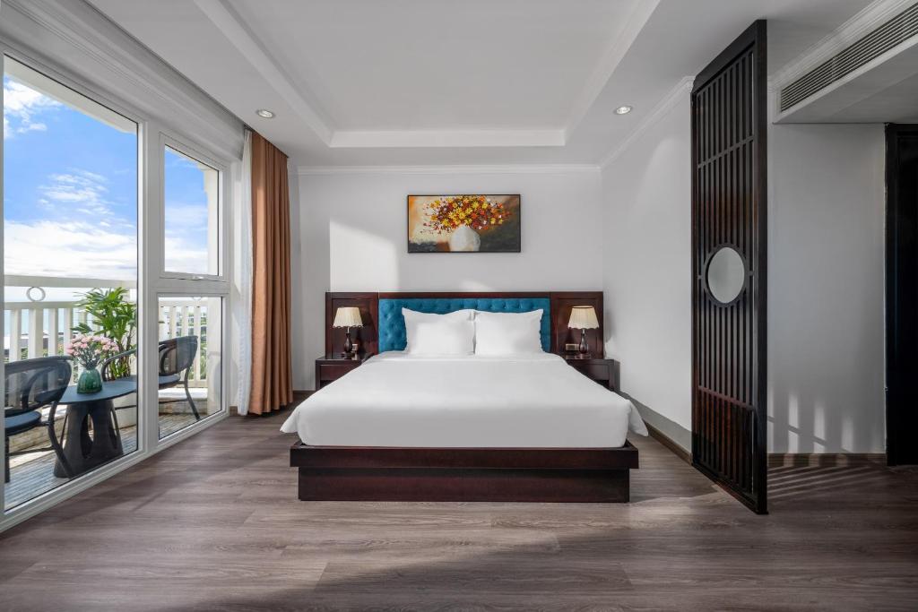 Studio Có Giường Cỡ King Và Ban Công Nhìn Ra Biển - Bao Gồm Trà Chiều