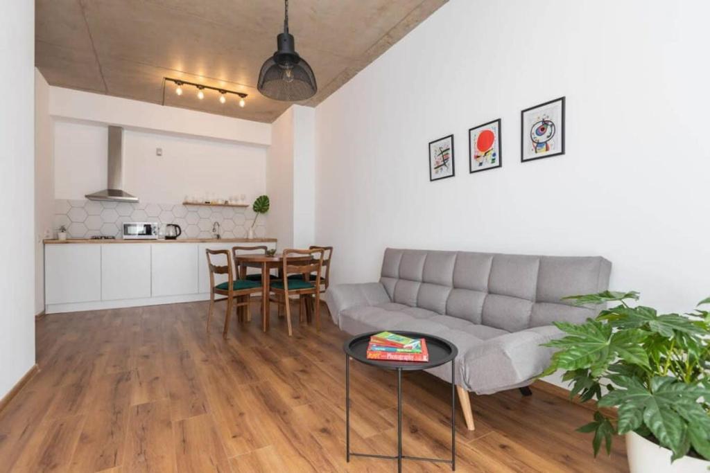 Wehost Apartment Close to Agmashenebeli