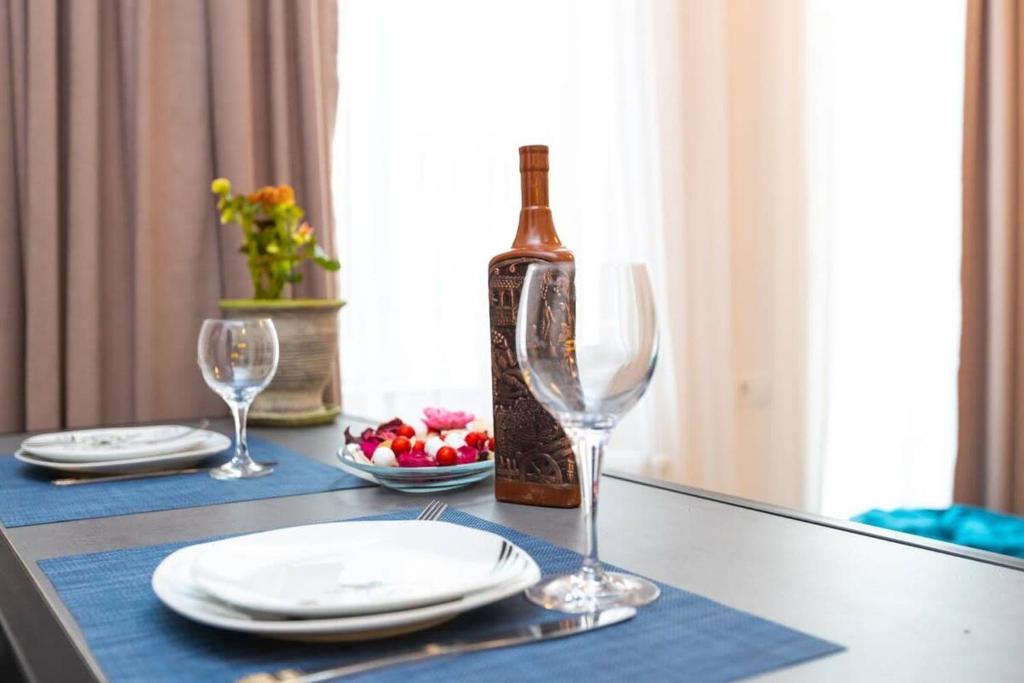 تصویر اتاق‌های Chic 1BR Near Fabrika for 3 - By Wehost - تصویر ۲
