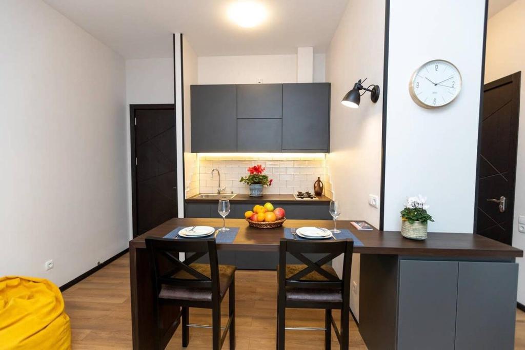 لابی و فضای عمومی Wehost Apartment Near Fabrika - تصویر ۵
