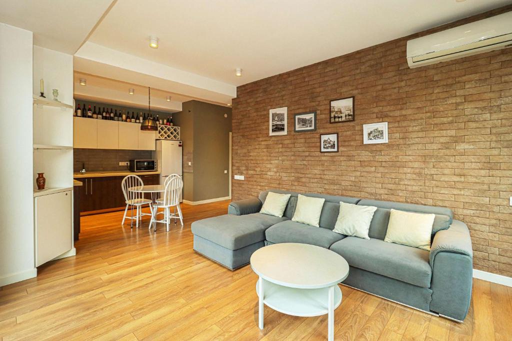 امکانات Luxurious 1BR Apt in Old Tbilisi - By Wehost - تصویر ۴
