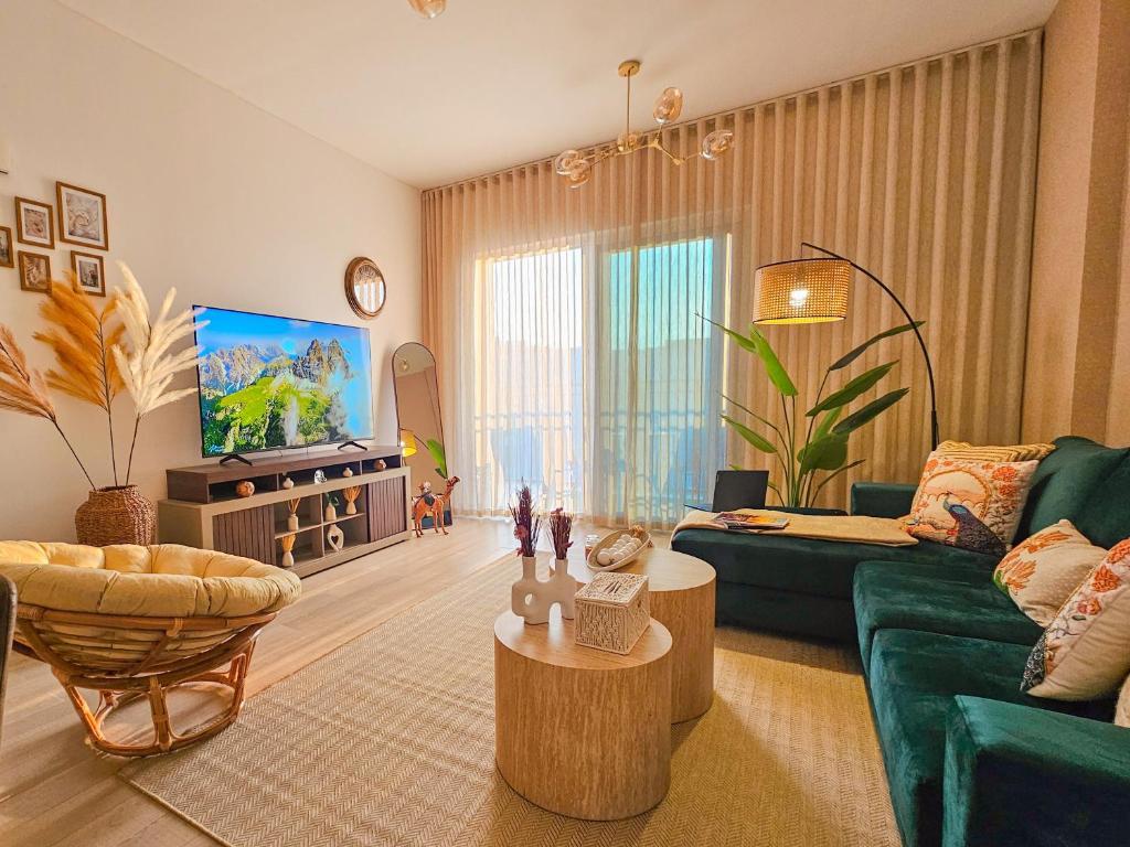 Гостиная зона в Chic Yas Stay, F1, Ferrari, Sea World Yas Island