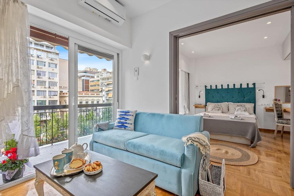 Posezení v ubytování h2h COREhome, smART apt in Piraeus heart