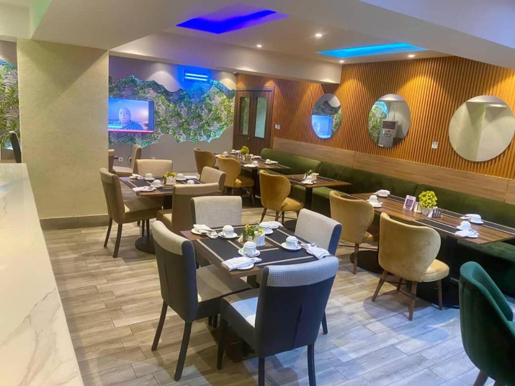 Gallery image of Blue Orange Hotel and Towers - Onipanu, Lagos in Ikorodu