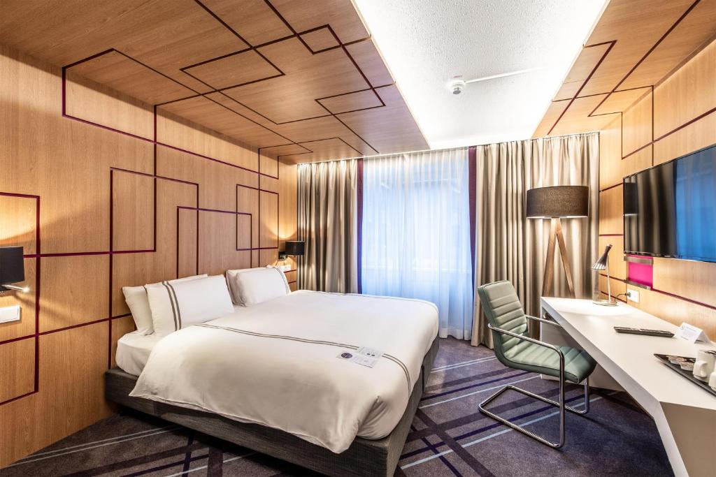 Postel nebo postele na pokoji v ubytování Premier Inn Braunschweig City Centre