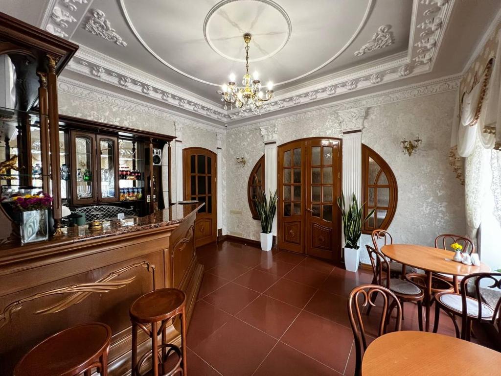 Εστιατόριο ή άλλο μέρος για φαγητό στο Zolotoy Fazan