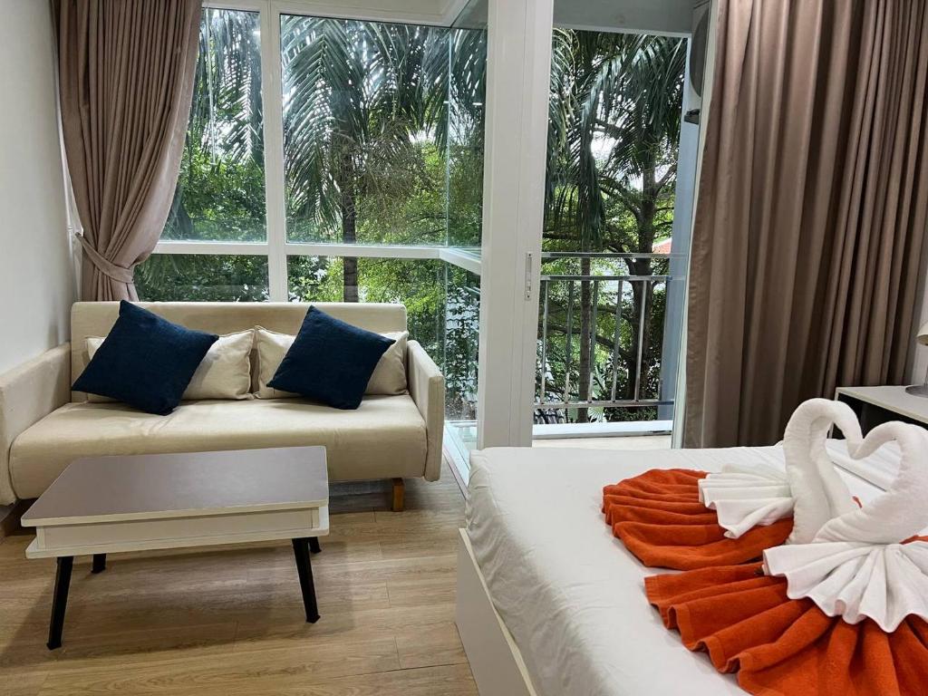 Posezení v ubytování OZONE Best Studio After Renovation 2025