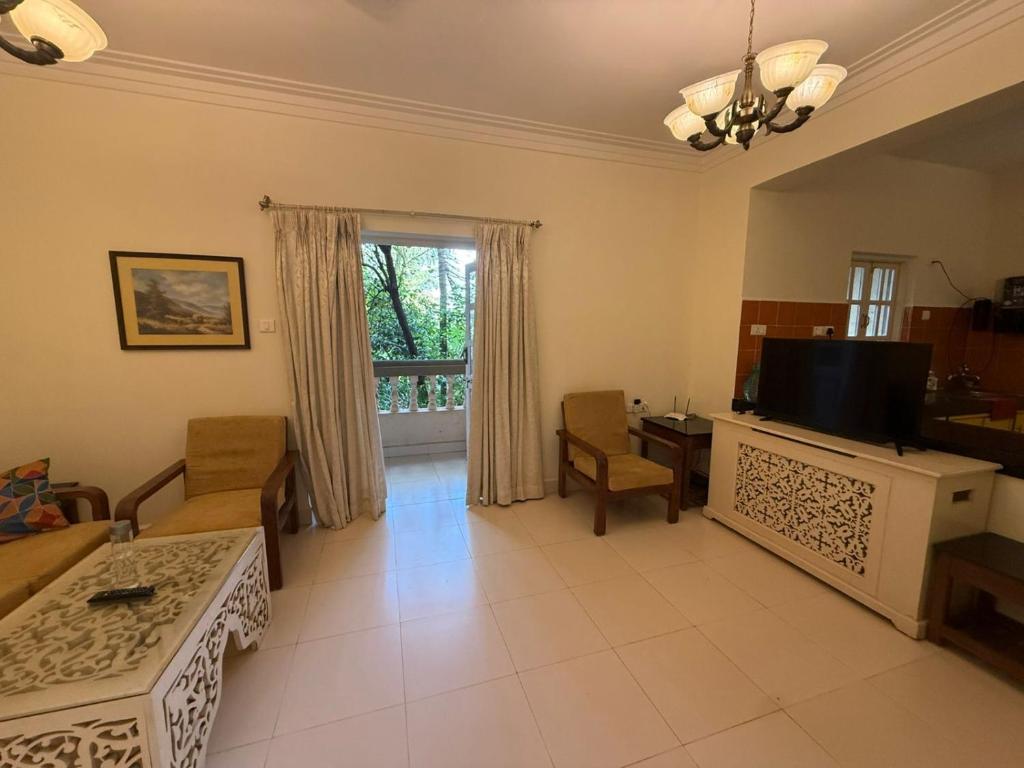 Χώρος καθιστικού στο Candolim 2bhk apartment Goa
