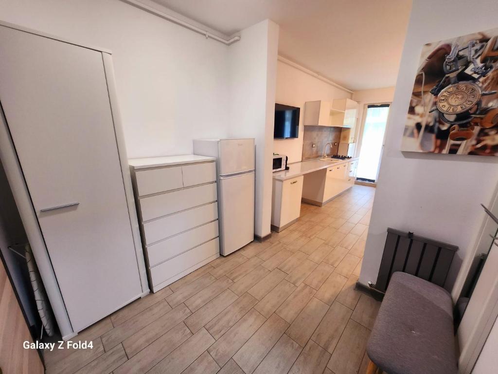 Ảnh trong thư viện ảnh của Alezzi Studio Beach Pool & Spa Heated Swimming Pool ở Mamaia Nord – Năvodari