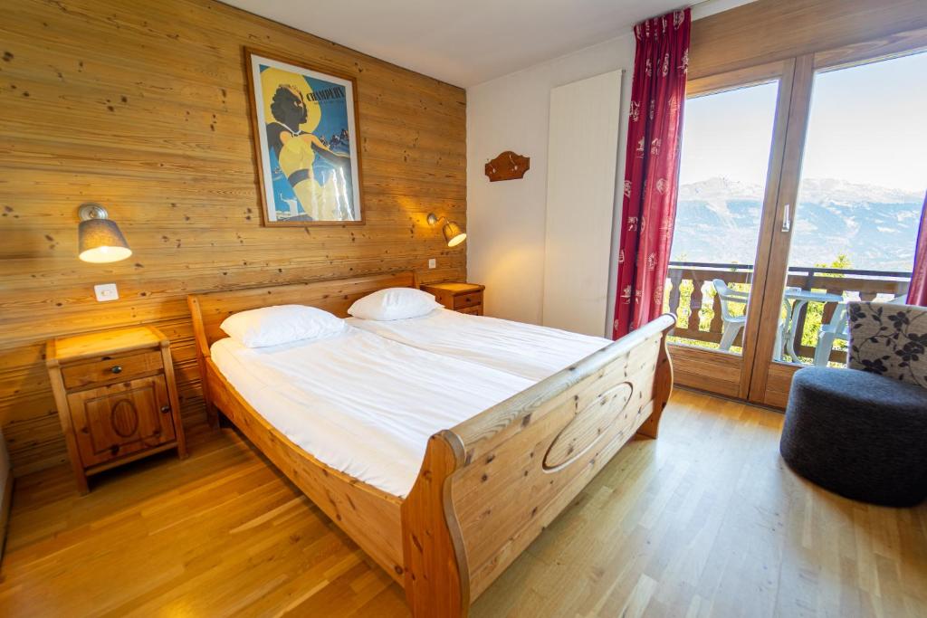 
Double Room with Valley View
