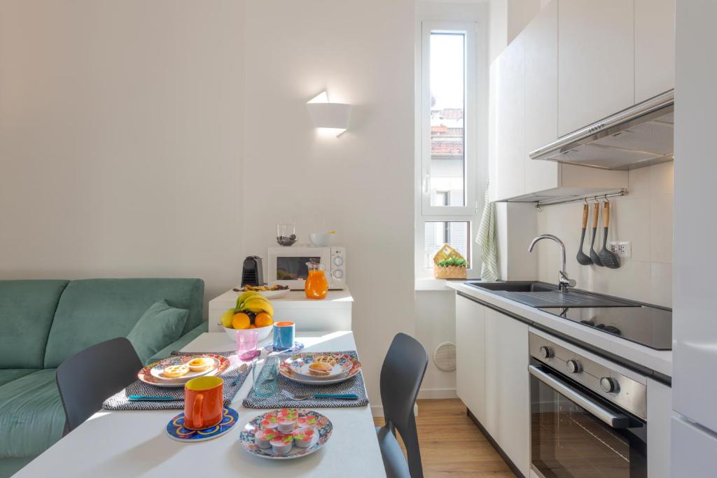 Pomponazzi 19 Two-room apartment in the Bocconi area