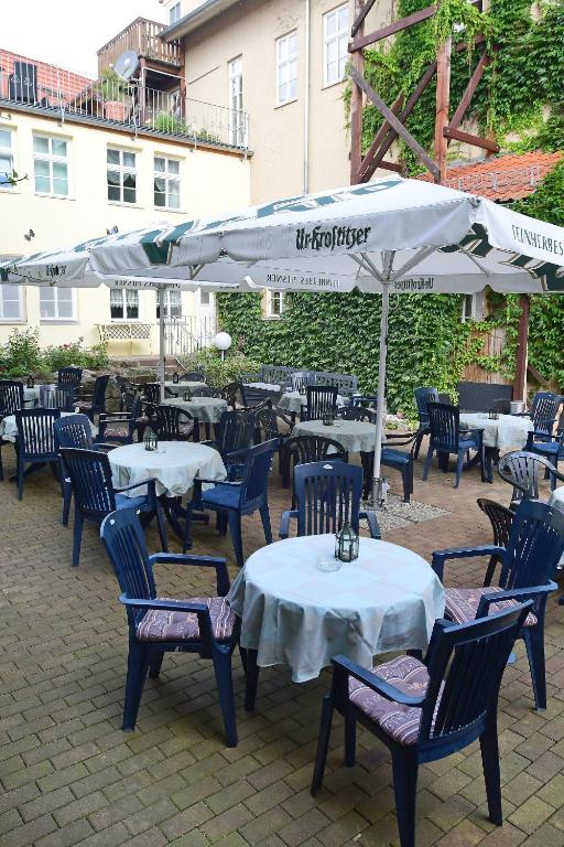 Restoran või mõni muu söögikoht majutusasutuses Hotel garni Goldene Henne