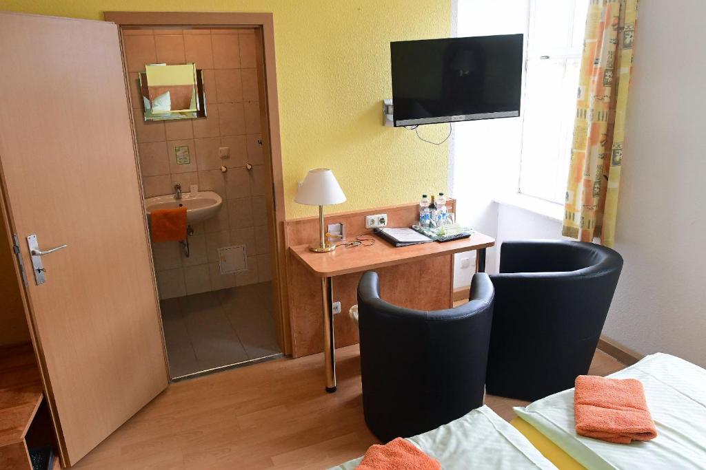 Hotel garni Goldene Henne - Double Room