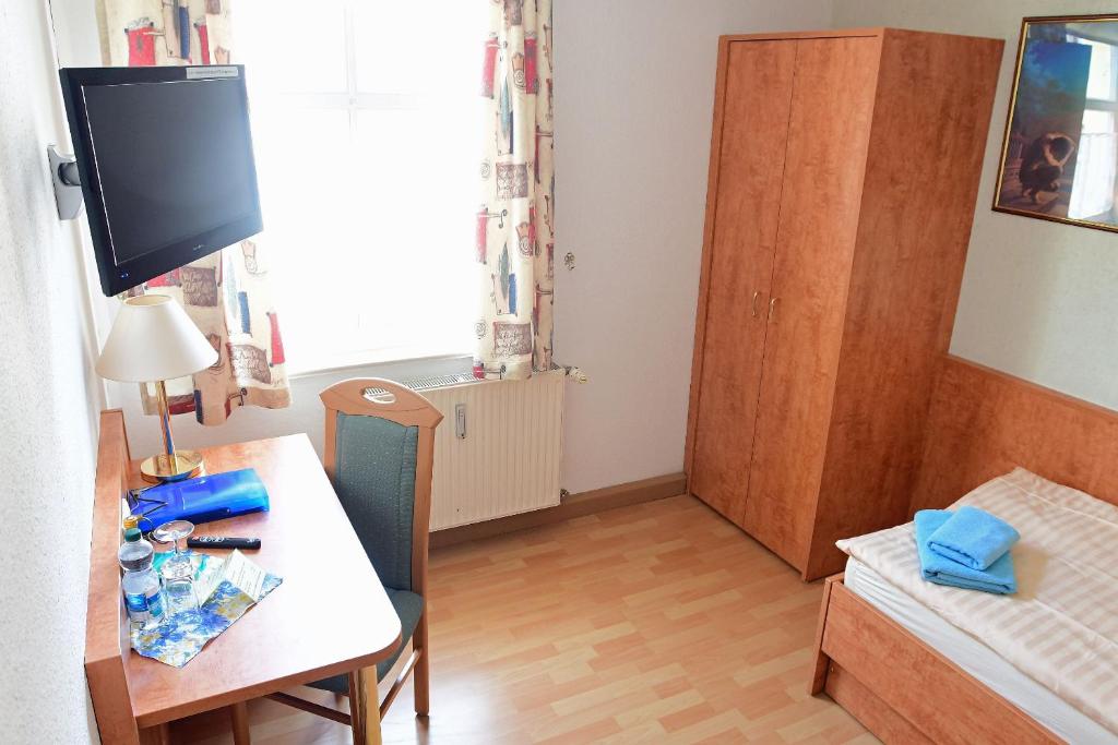 Hotel garni Goldene Henne - Single Room