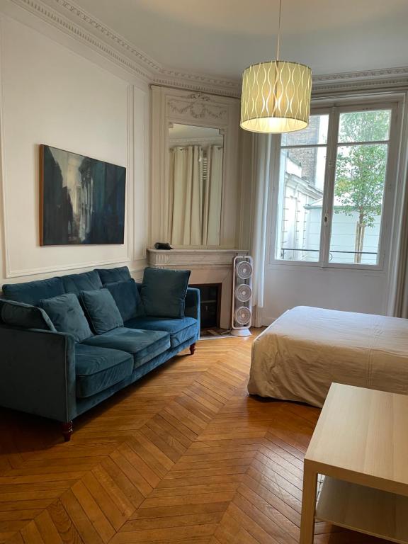 Studio à Paris près du Pont Mirabeau et Tour Eiffel