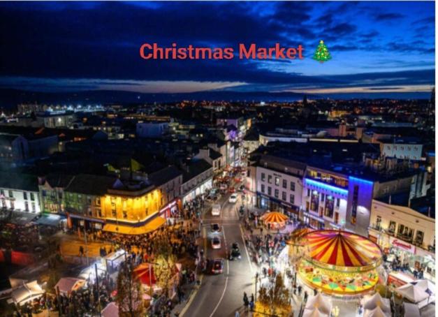 Nespecifikovaný výhled na destinaci Galway nebo výhled na město při pohledu z apartmánu