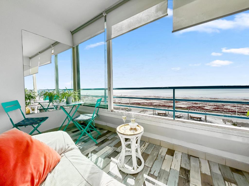 En balkon eller terrasse på Vue mer panoramique, Loggia Salon, Parking Privé