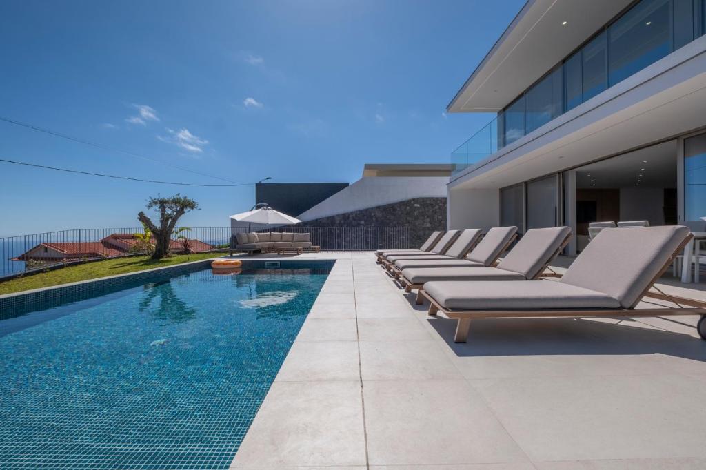 Swimmingpoolen hos eller tæt på Rada Villa - Heating Pool Optional