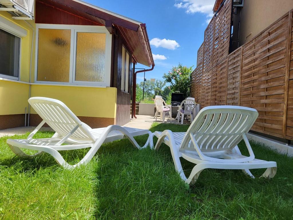 Κήπος έξω από το Pecó Kecó