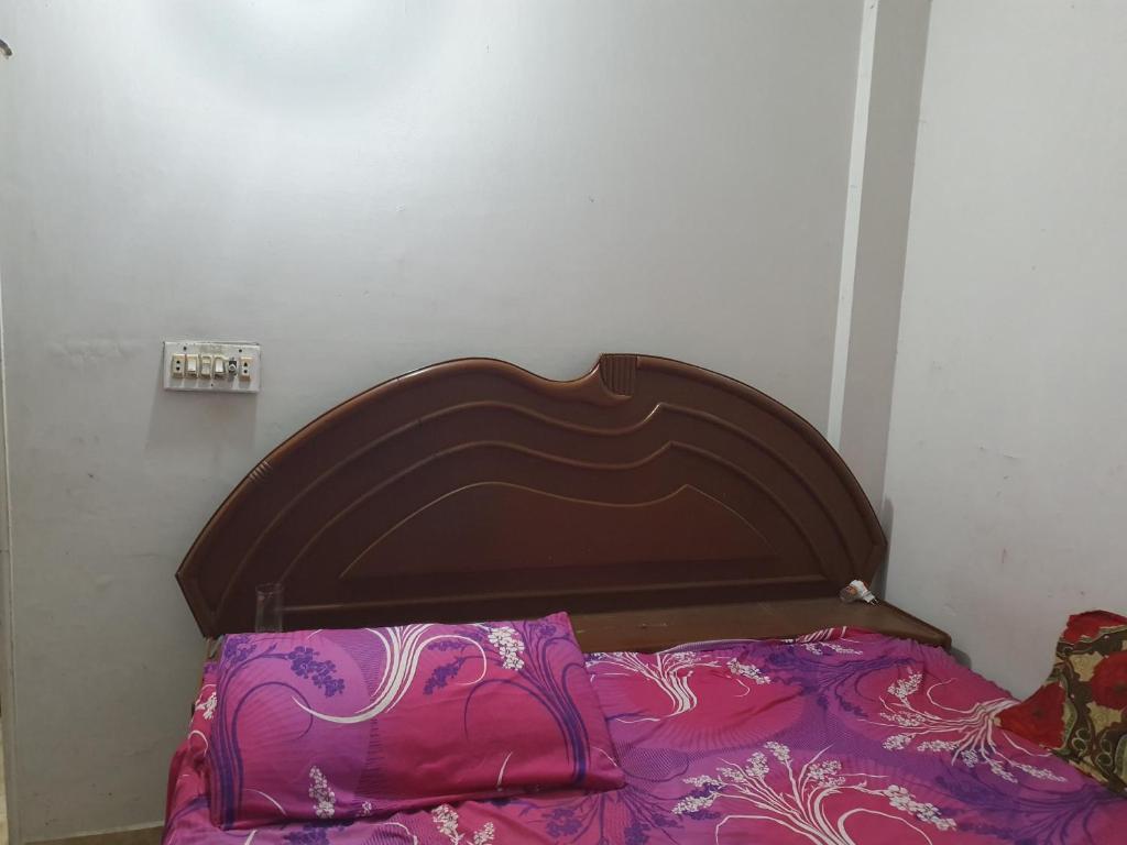 Кровать или кровати в номере Night Shadow