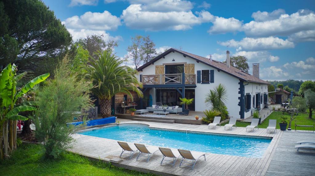 Πισίνα στο ή κοντά στο La Belle Landaise 1809 Gîte Arridoulet 2