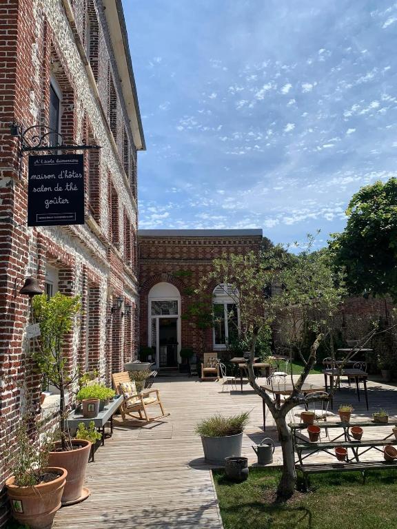 A L'ecole Buissonniere - 1