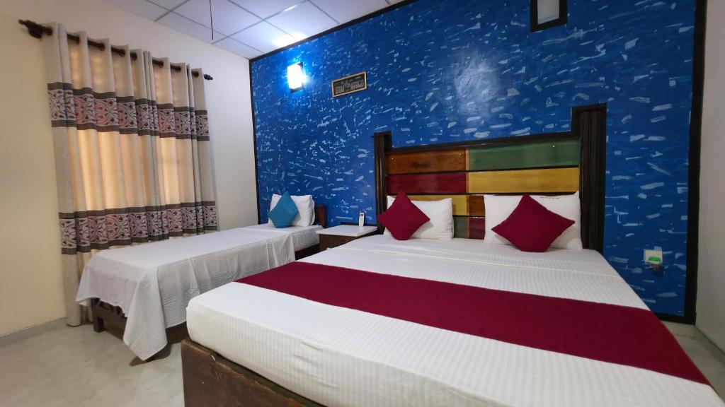 Sigiri Close-up View Guest - 5