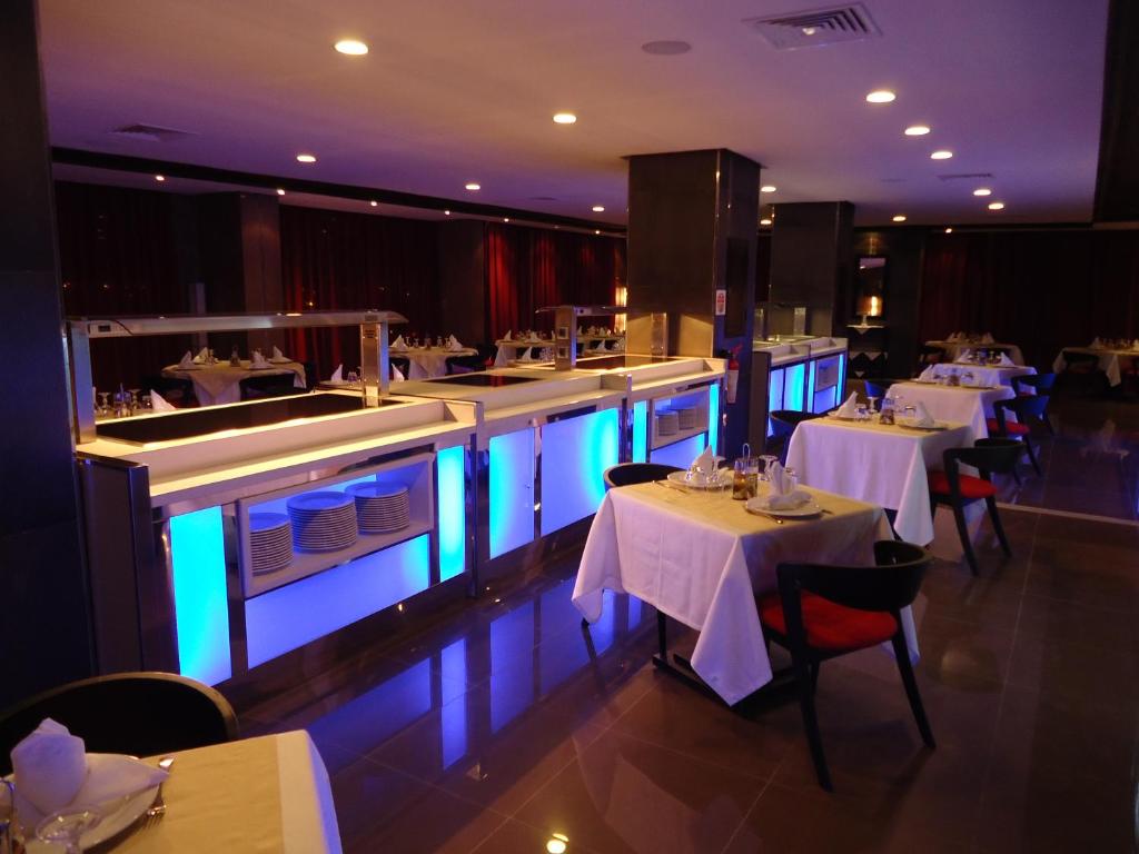 Lounge nebo bar v ubytování Hotel Emilio Moretti